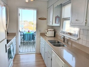 Fridge, microwave, oven, dishwasher - 1 Galway Gal-2nd Row / Canal Home - Bring your boat! (Holden Beach)