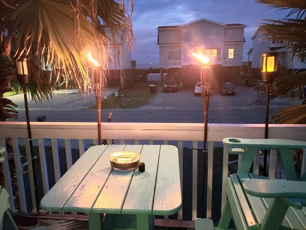 Outdoor dining - 1 Galway Gal-2nd Row / Canal Home - Bring your boat! (Holden Beach)