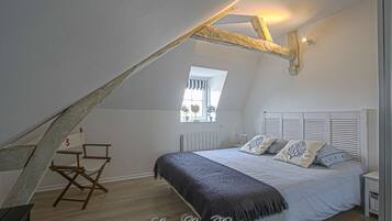 1 Schlafzimmer, Schreibtisch, WLAN, Bettwäsche