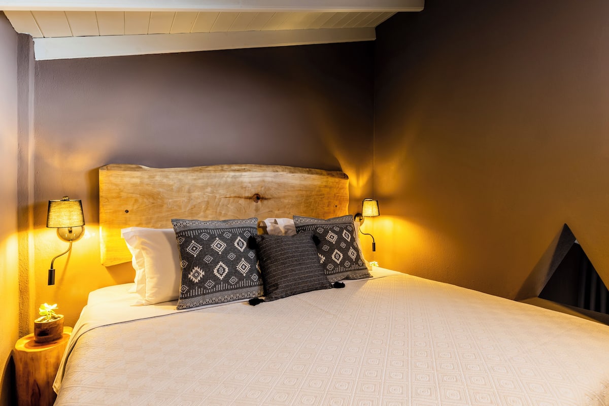 Ropa de cama de alta calidad y camas con pillow-top