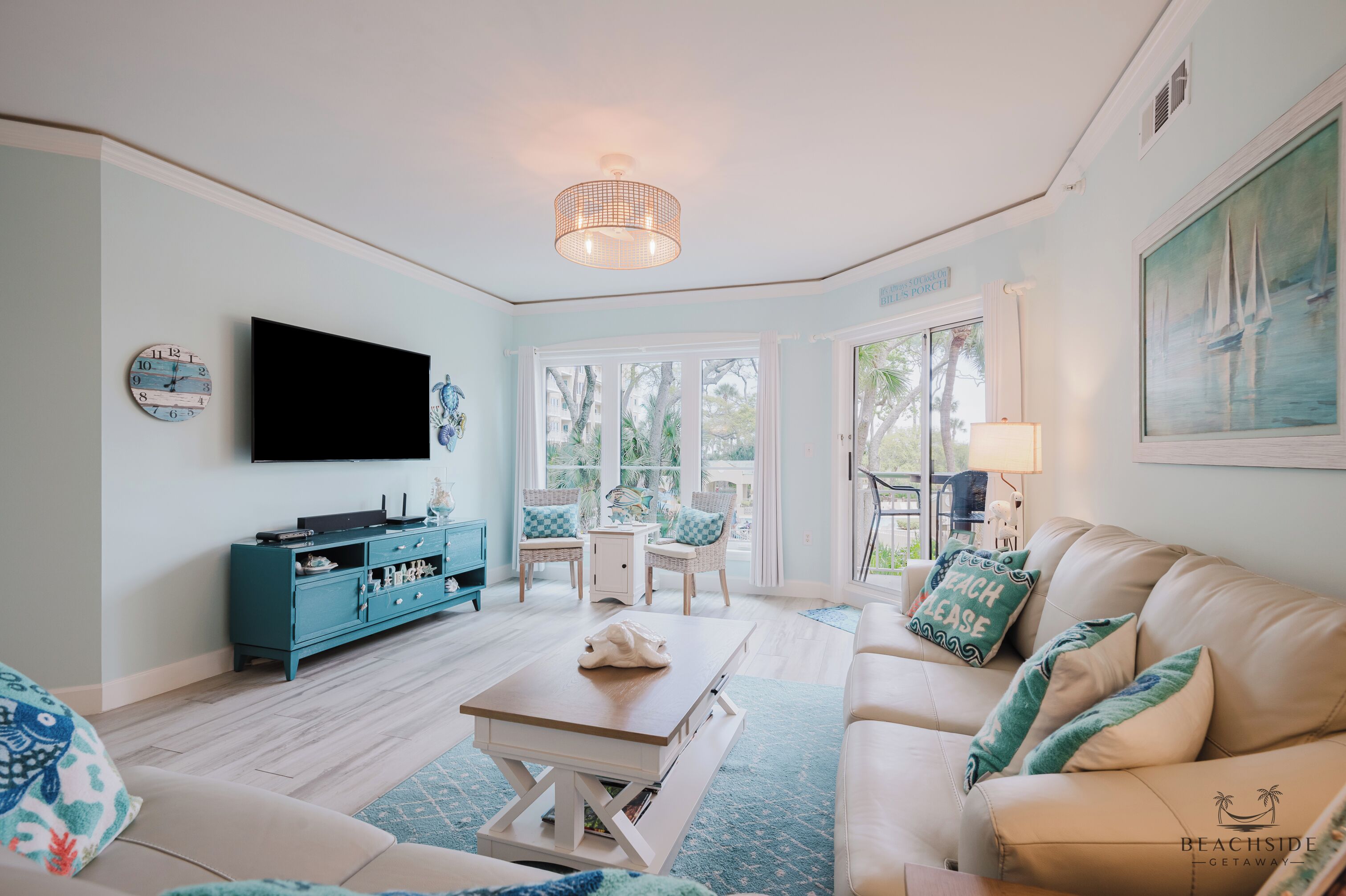 Smart TV, Netflix, Hulu, streaming services