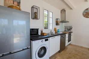 Réfrigérateur, micro-ondes, four, lave-vaisselle