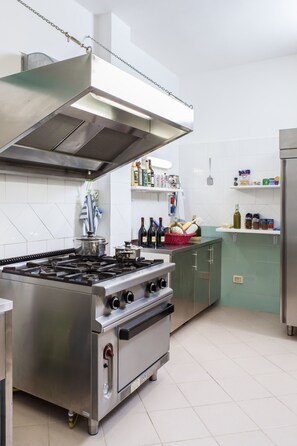 Fridge, microwave, oven, stovetop - Beautiful farmhouse with private pool exclusive rental up to 15 people (borgomaro)