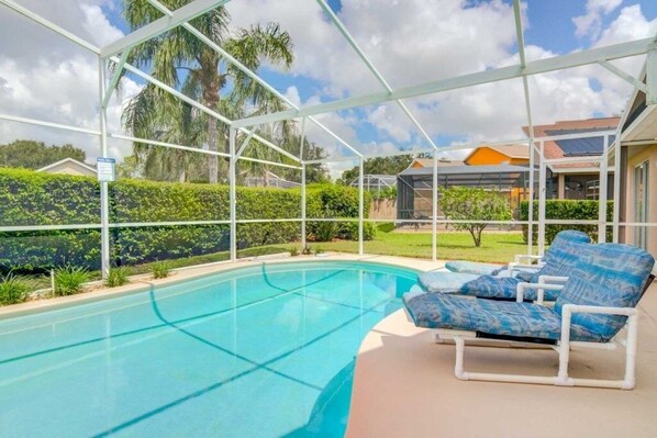 Talo, 4 makuuhuonetta | Uima-allas | Lämmitetty uima-allas