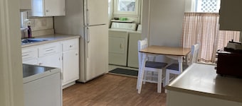 Private, cozy,classic, simple. Centrally located  to hospital, uptown. 