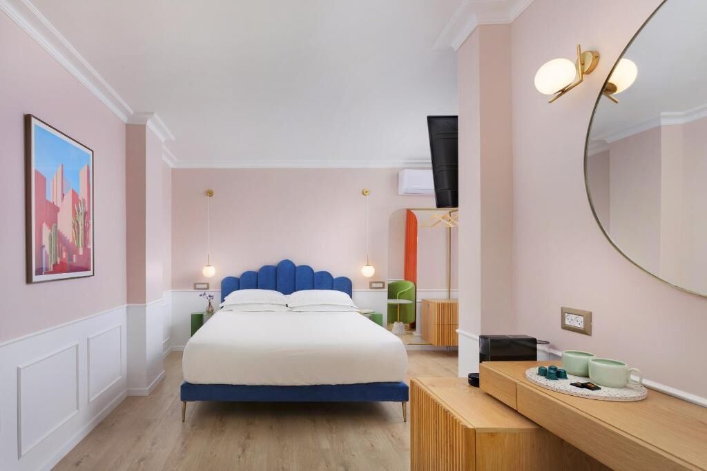 minibar, desk, laptop workspace, free wifi