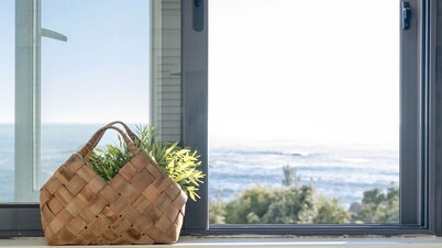 Porto Beach Apartment by LovelyStay