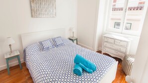 2 chambres, fer et planche à repasser, Wi-Fi gratuit, draps fournis