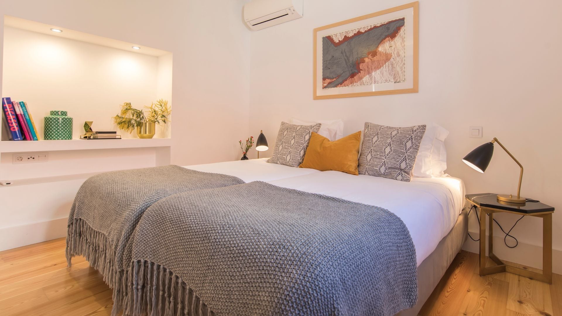 2 chambres, fer et planche à repasser, accès au Wi-Fi (inclus)
