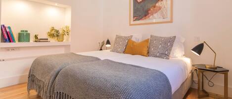 2 chambres, fer et planche à repasser, Wi-Fi gratuit, draps fournis