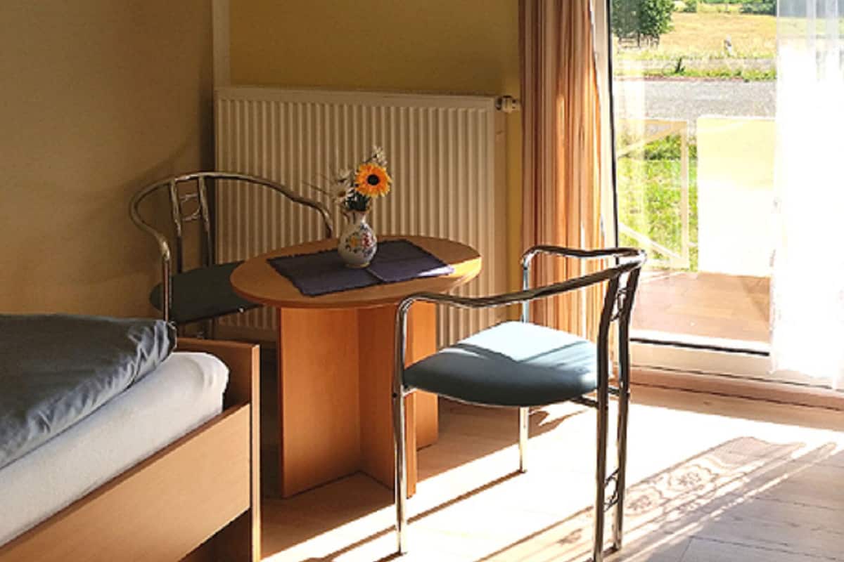 Twin Room | Cots/infant beds, free WiFi, bed sheets