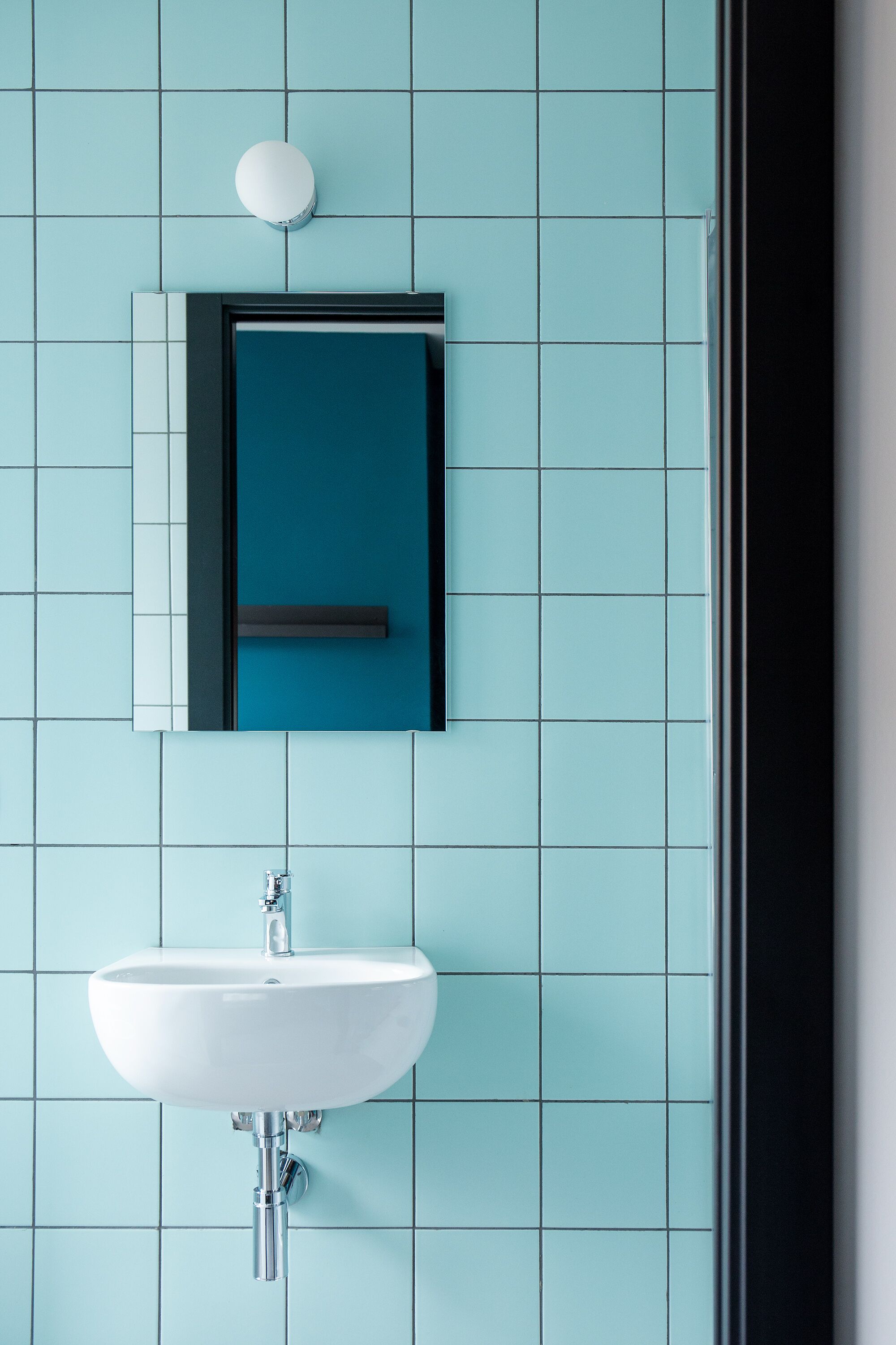 economy twin room | bathroom | shower, rainfall showerhead, hair dryer, bidet