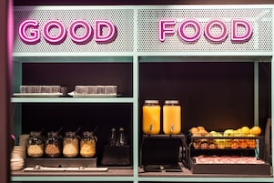 Päivittäinen buffetaamiainen maksusta