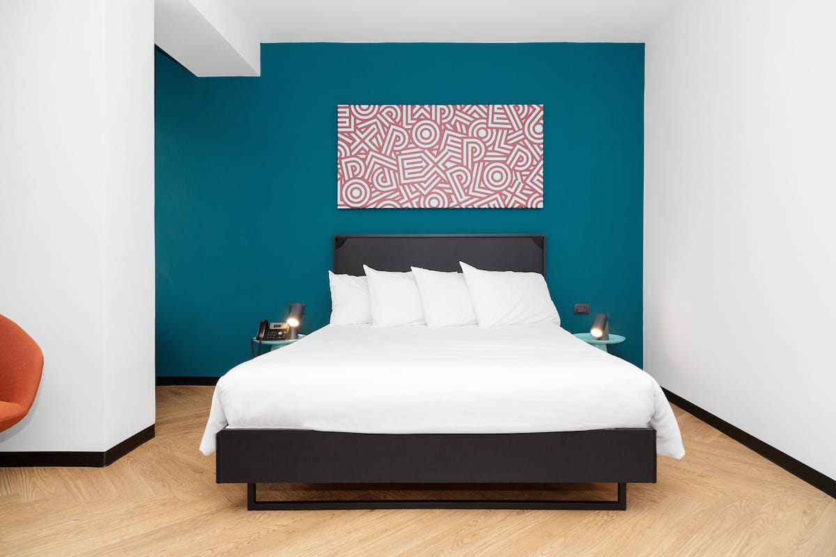 In-room safe, blackout drapes, soundproofing, free WiFi