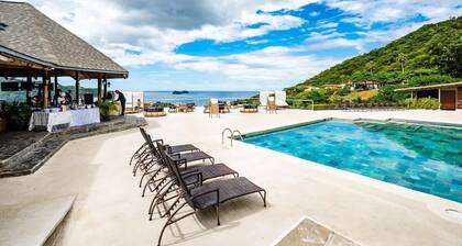 Private Pool Villa & Ocean Views