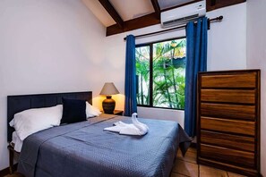 2 habitaciones, tabla de planchar con plancha, cuna de viaje y wifi 