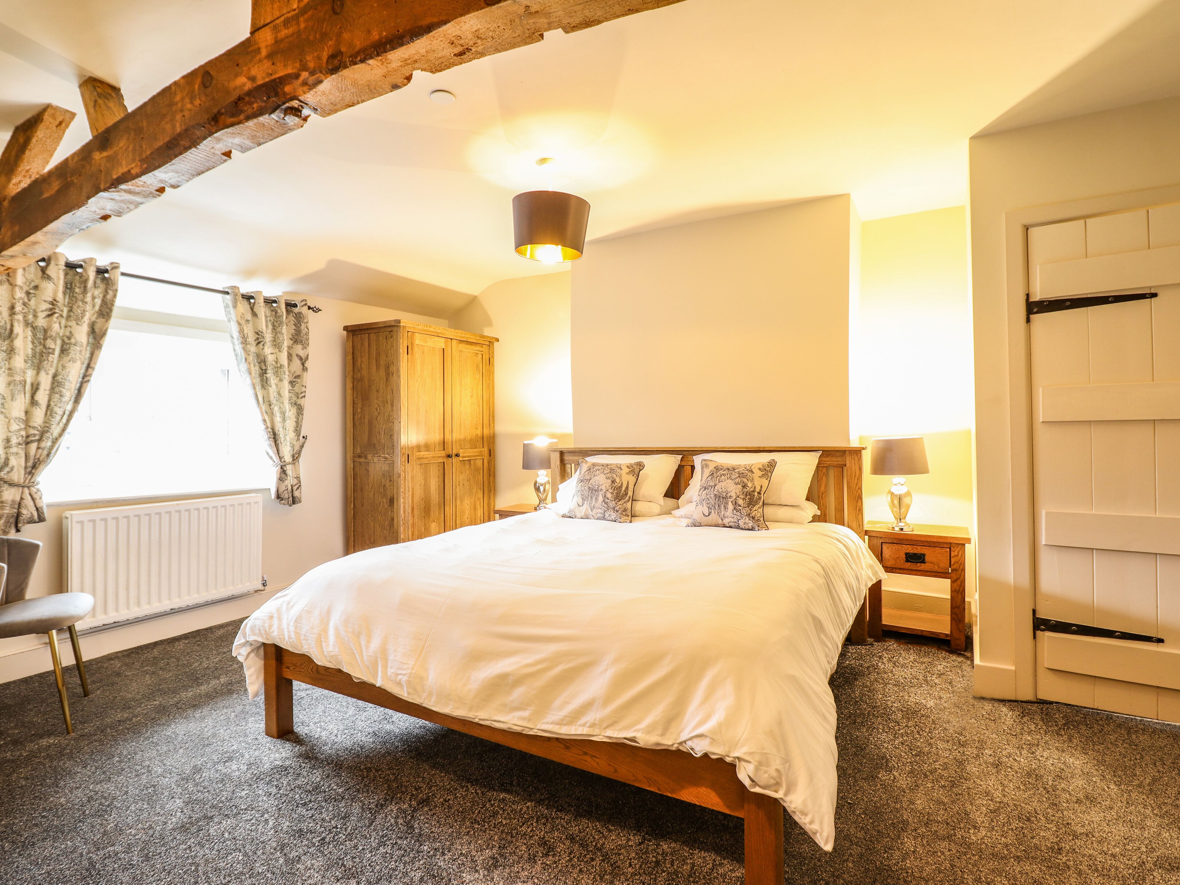 Cottage | 4 bedrooms, individually decorated, individually furnished, free WiFi