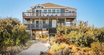Casa Bonita - 4x4 Carova Beach, Semi-Oceanfront, Panoramic Ocean Views, Hot Tub, Events