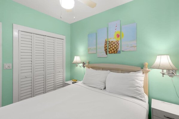 3 bedrooms, iron/ironing board, WiFi, bed sheets