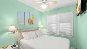 3 bedrooms, iron/ironing board, WiFi, bed sheets