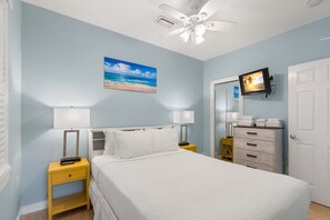 1 bedroom, iron/ironing board, WiFi, bed sheets - Shared Heated Pool, Near Duval - Poolside Retreat (Key West)