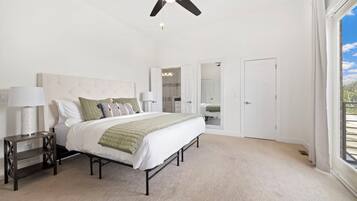 3 bedrooms, desk, iron/ironing board, WiFi