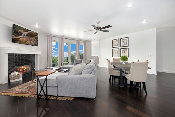 Welcome to Hilltop Haven, our modern luxury home in Fayetteville, Arkansas!