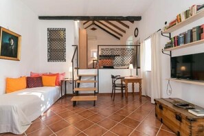 Televisión, chimenea y tenis de mesa 