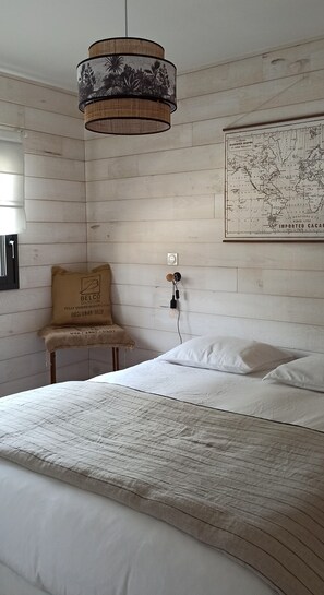 2 bedrooms, iron/ironing board, travel crib, free WiFi