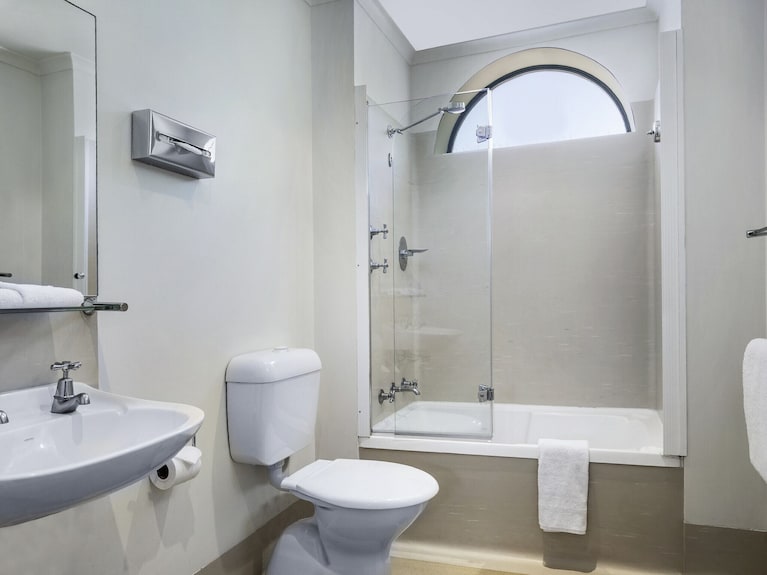 Entire Studio Ex Hotel Room W/ Parking In The City 312 - Prospect