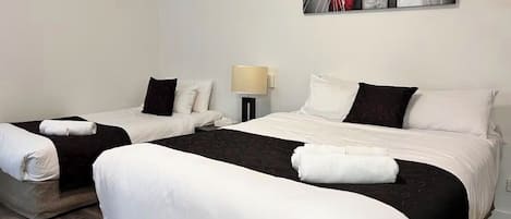 1 chambre, fer et planche à repasser, Wi-Fi gratuit, draps fournis