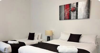 entire studio ex hotel room w/ parking in the city 312