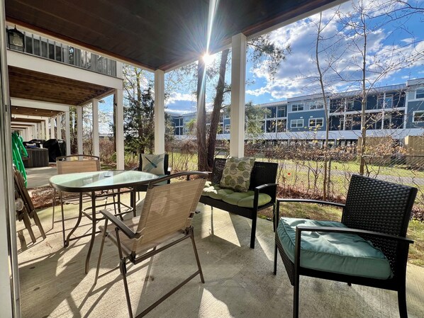 Outdoor dining - WALK TO REHOBOTH BEACH -3 BR TOWNHOUSE IN POOL COMMUNITY-36995 Turnstone Cir. (Rehoboth Beach)