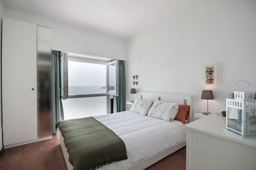 Amazing Sesimbra Duplex by the beach