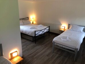 3 Schlafzimmer, Reisekinderbett, WLAN, Bettwäsche