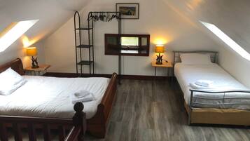 1 dormitorio y ropa de cama