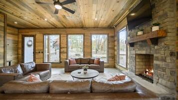 TV, peis, videospill og kontorer