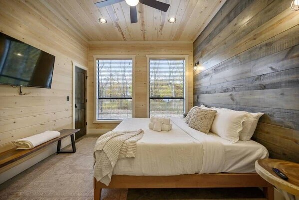 4 habitaciones, tabla de planchar con plancha, wifi y ropa de cama 