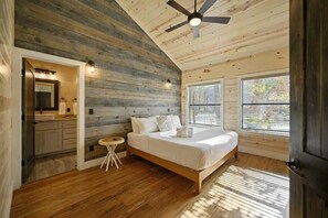 4 habitaciones, escritorio, tabla de planchar con plancha y wifi 