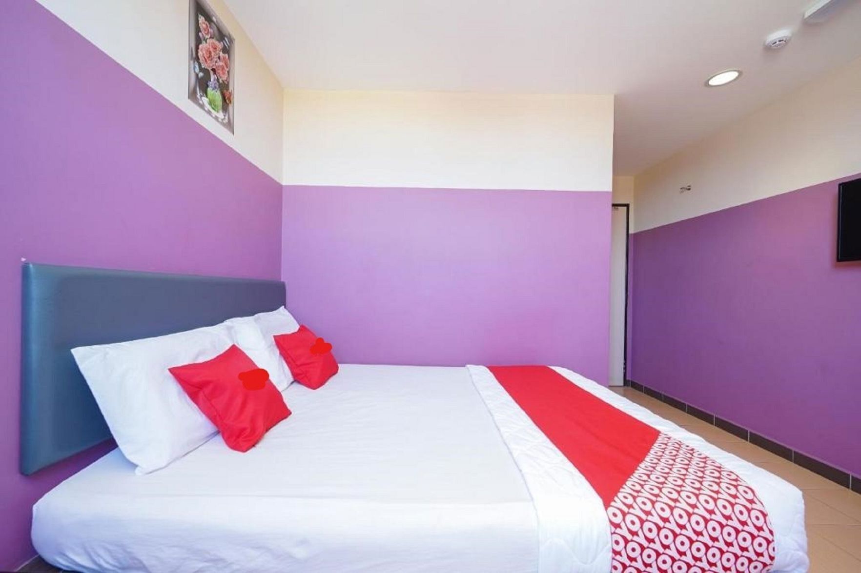 Setrika/meja setrika, Wi-Fi gratis, dan seprai linen