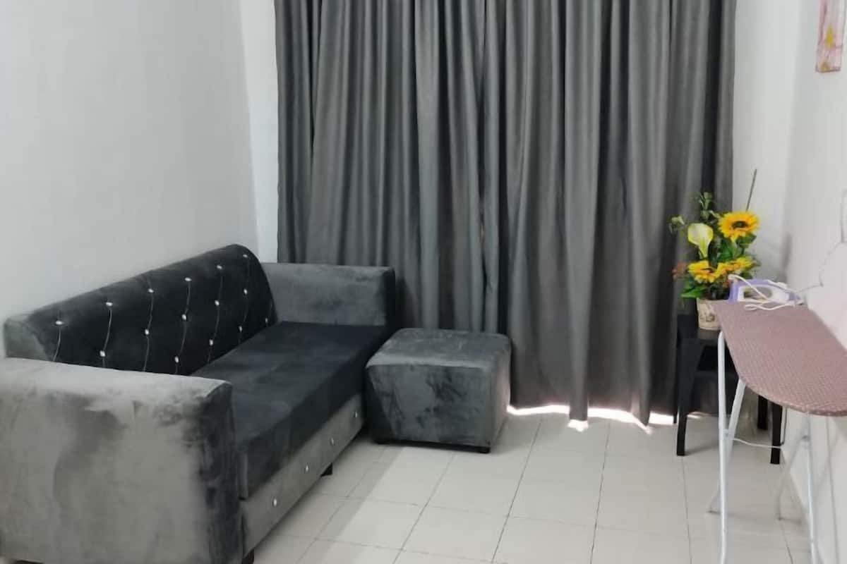 Bügeleisen/Bügelbrett, kostenloses WLAN, Bettwäsche