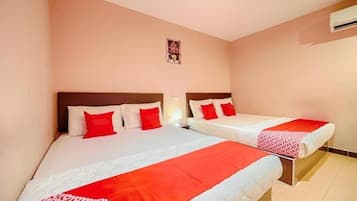 Family Room | Iron/ironing board, free WiFi, bed sheets