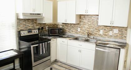 Charming 4BR Historic Home near Downtown & Duke, Spacious & Stylish