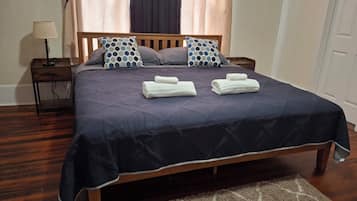 4 chambres, fer et planche à repasser, Wi-Fi gratuit, draps fournis