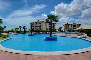 Departamento Deluxe | Alberca | Alberca al aire libre 