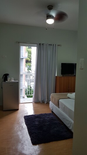 1 bedroom - Studio Apt with Balcony (Cebu City)