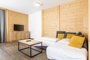 3 室のベッドルーム、WiFi (無料)、ベッドシーツ