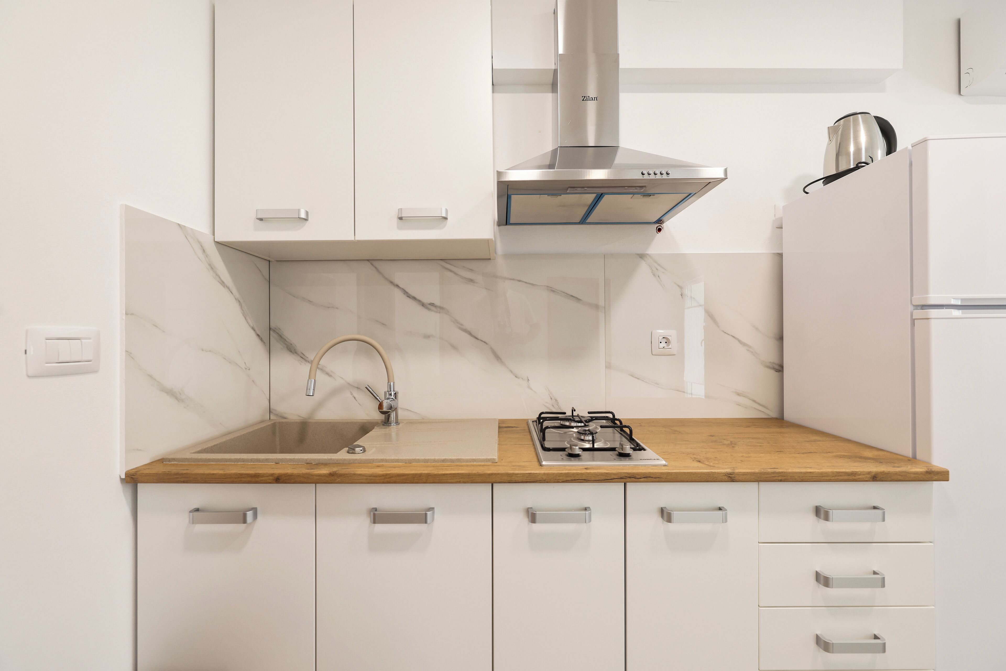Basic Apartment | Private kitchen