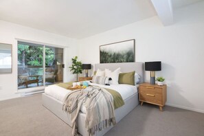 3 bedrooms, desk, iron/ironing board, free WiFi