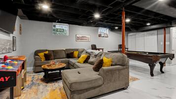 Smart TV, video games